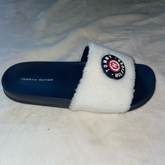 Tommy Hilfiger fuzzy slides - Picture 2 of 3